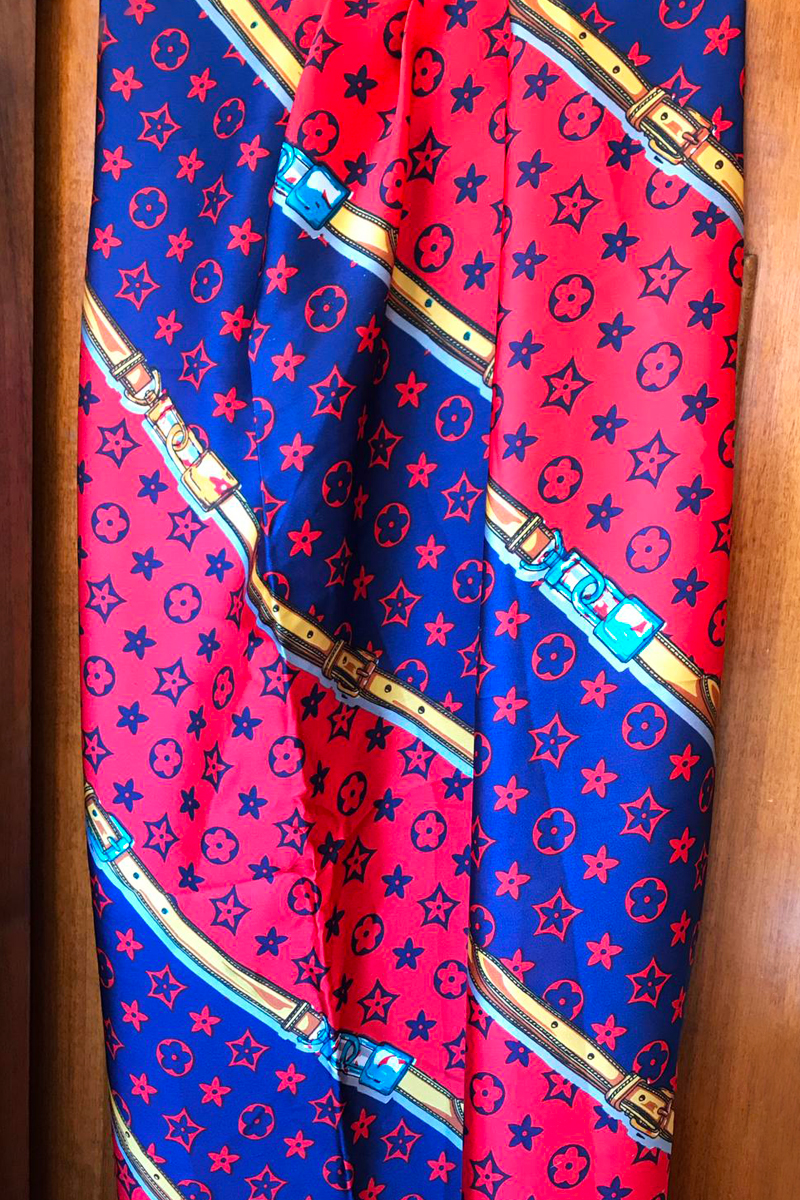 <B style='color:red'>SOLO BOLOGNA E PROVINCIA</B> - FOULARD ELEGANTE IN SETA E VISCOSA BLU E ROSA