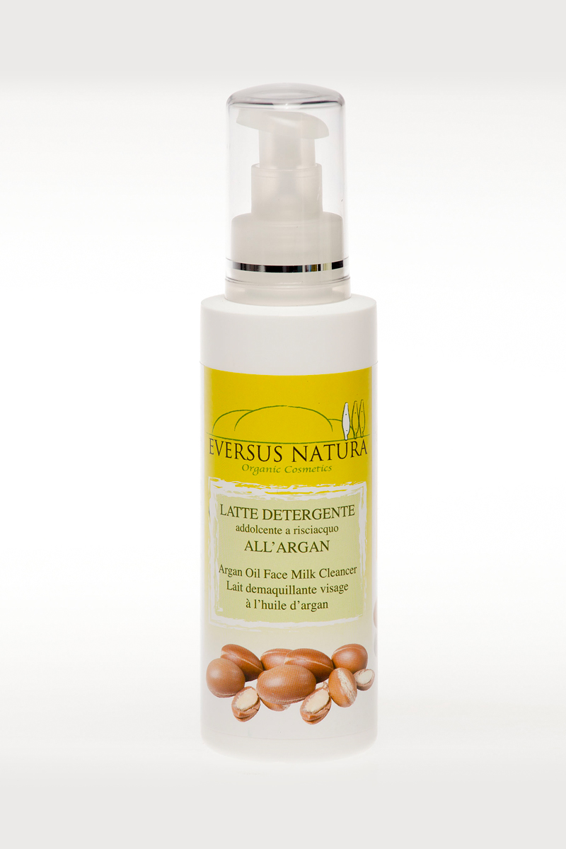 <B style='color:red'>SOLO BOLOGNA E PROVINCIA</B> - LATTE VISO DETERGENTE ADDOLCENTE ALL'ARGAN - EVERSUS NATURA